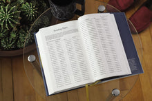 Charger l'image dans la galerie, NIV - Men's Devotional Bible (Hardcover)