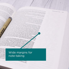 Charger l'image dans la galerie, NIV - Beautiful Word Bible: 500 Full-Color illustrated Verses (Hardcover)