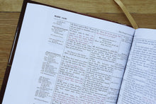 Load image into Gallery viewer, NKJV - Thompson Chain-Reference Bible (Red)