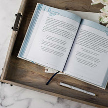 Charger l'image dans la galerie, Jesus Calling - Large Text Cloth Botanical Cover