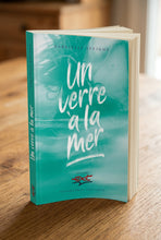 Charger l'image dans la galerie, Un verre à la mer – Gabrielle Sévigny