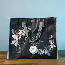 Charger l&#39;image dans la galerie, Be still and know - Laminated Tote
